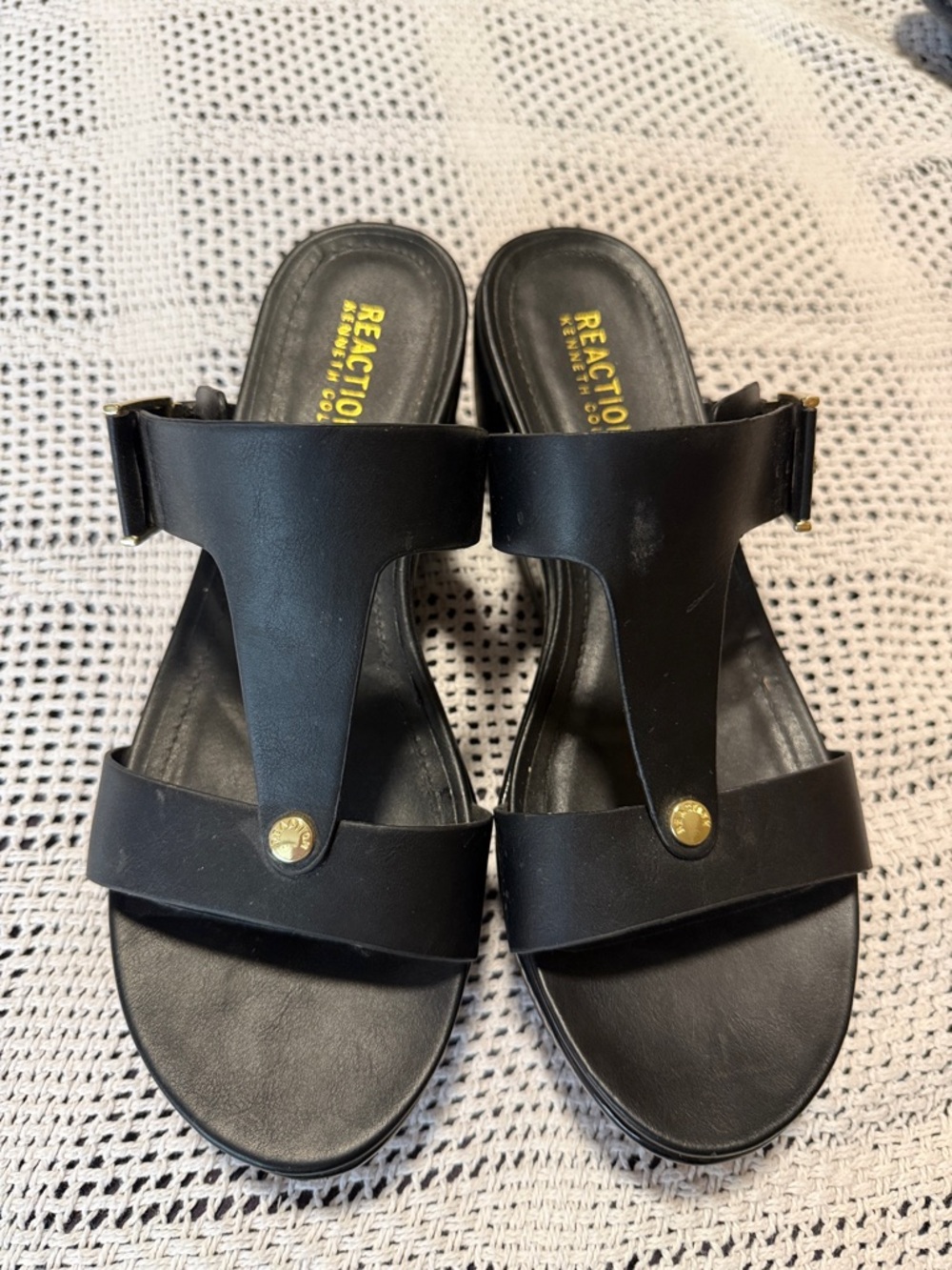 Kenneth Cole Reaction Pepea Buckle Black T-Strap Slide Sandals with Gold Accents